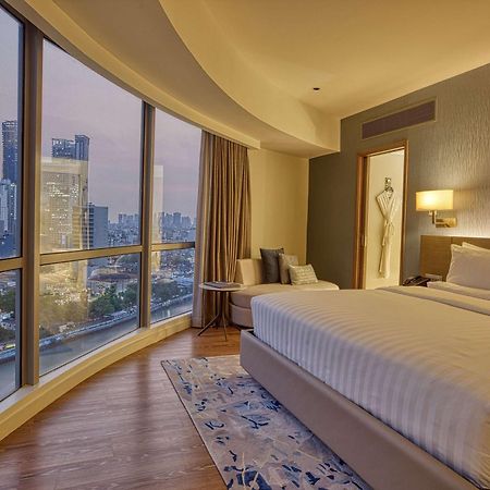 Novotel Suites Manila At Acqua マンダルヨン・シティ エクステリア 写真