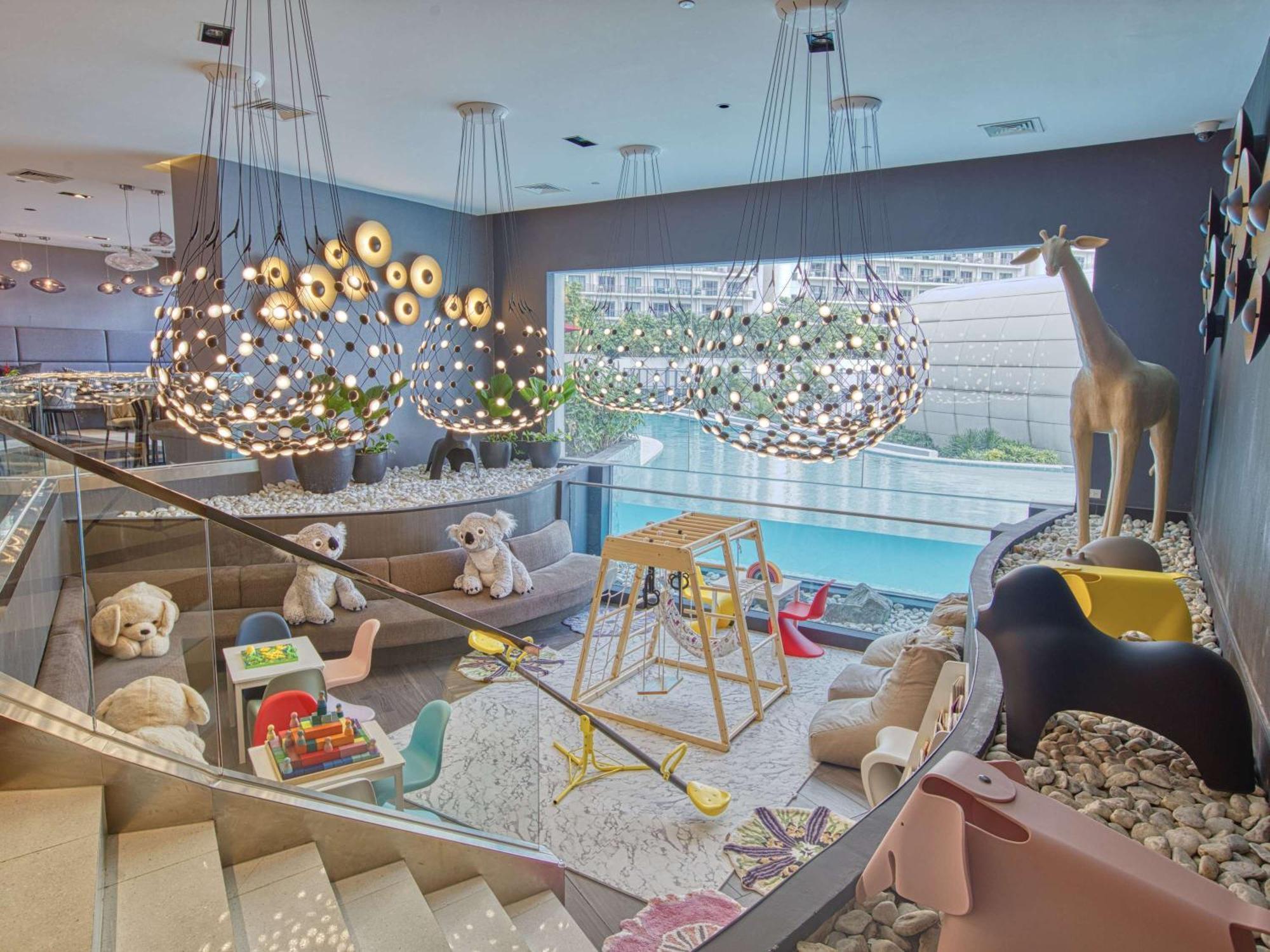 Novotel Suites Manila At Acqua マンダルヨン・シティ エクステリア 写真
