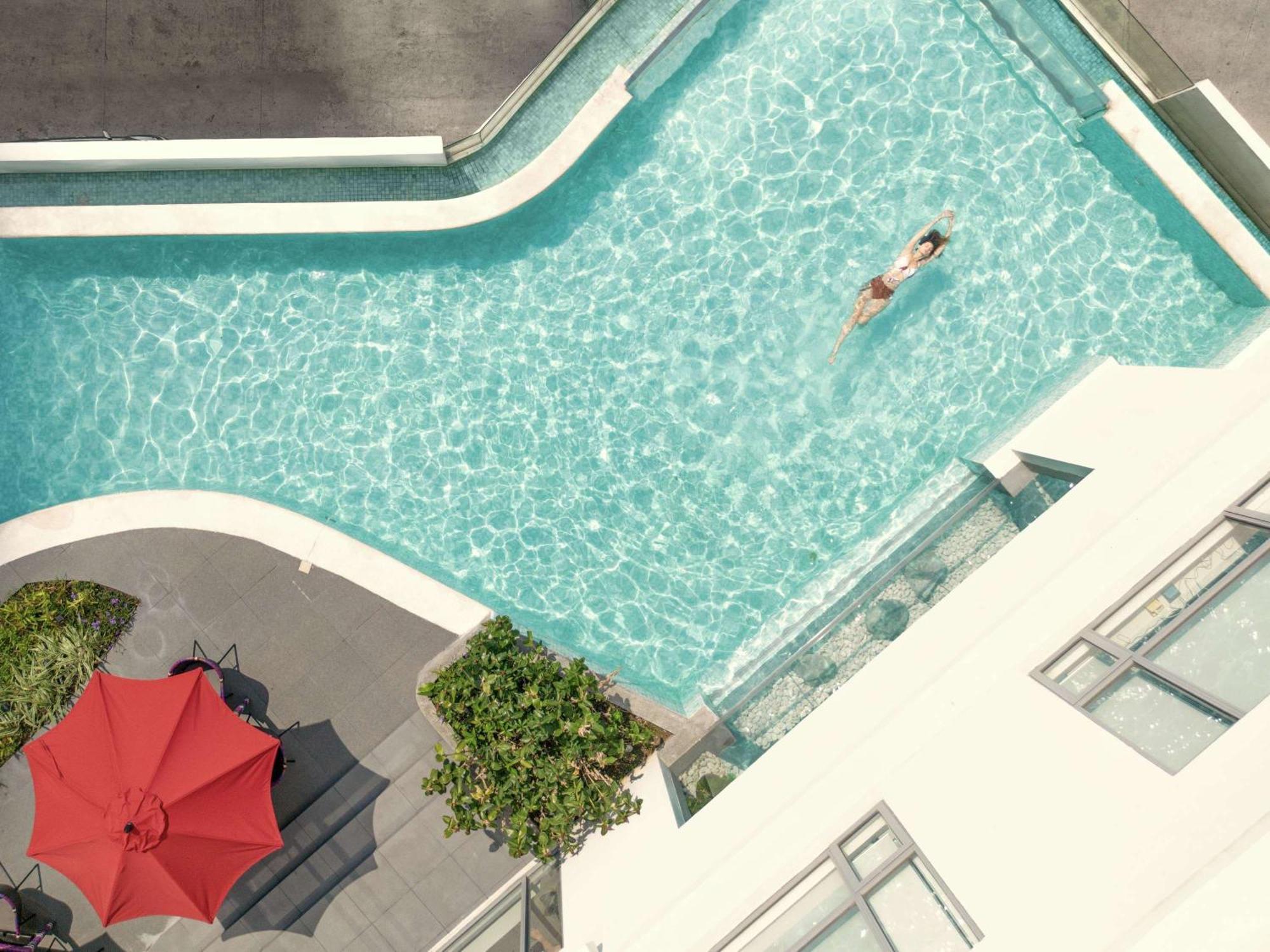 Novotel Suites Manila At Acqua マンダルヨン・シティ エクステリア 写真
